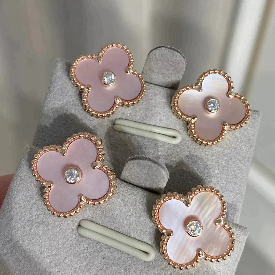 ¡®Moco¡¯CLOVER MEDIUM 1 MOTIFS PINK MOP DIAMOND EARRINGS