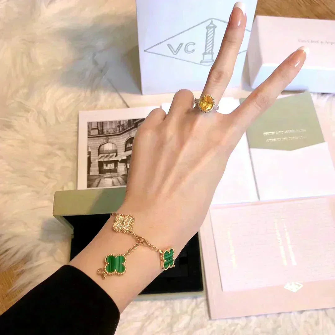[Star]New  CLOVER 5 MOTIF MALACHITE BRACELET COLLECTION