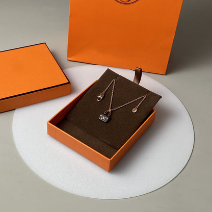 ¡®Moco¡¯CONSTANCE BLACK PEDANT PINK GOLD NECKLACE