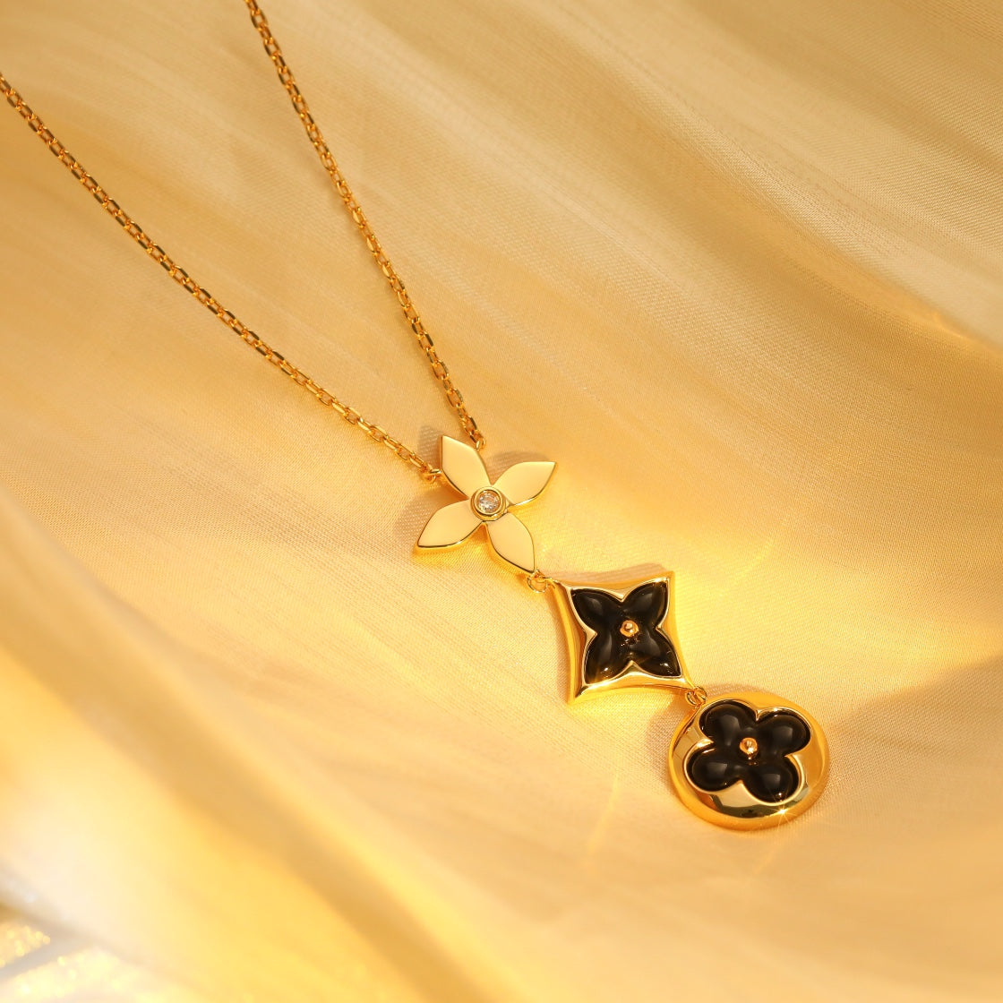 ¡®Moco¡¯STAR AND SUN ONYX PINK GOLD NECKLACE