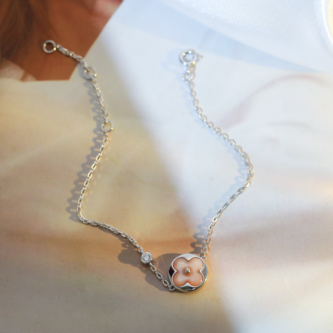 ¡®Moco¡¯SUN MOTIF PINK MOP SILVER BRACELET