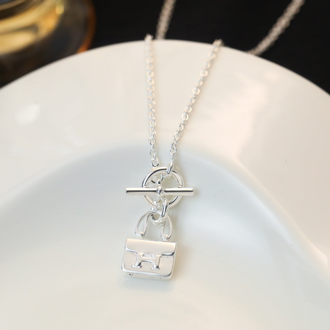 ¡®Moco¡¯POP H PEDANT SILVER NECKLACE