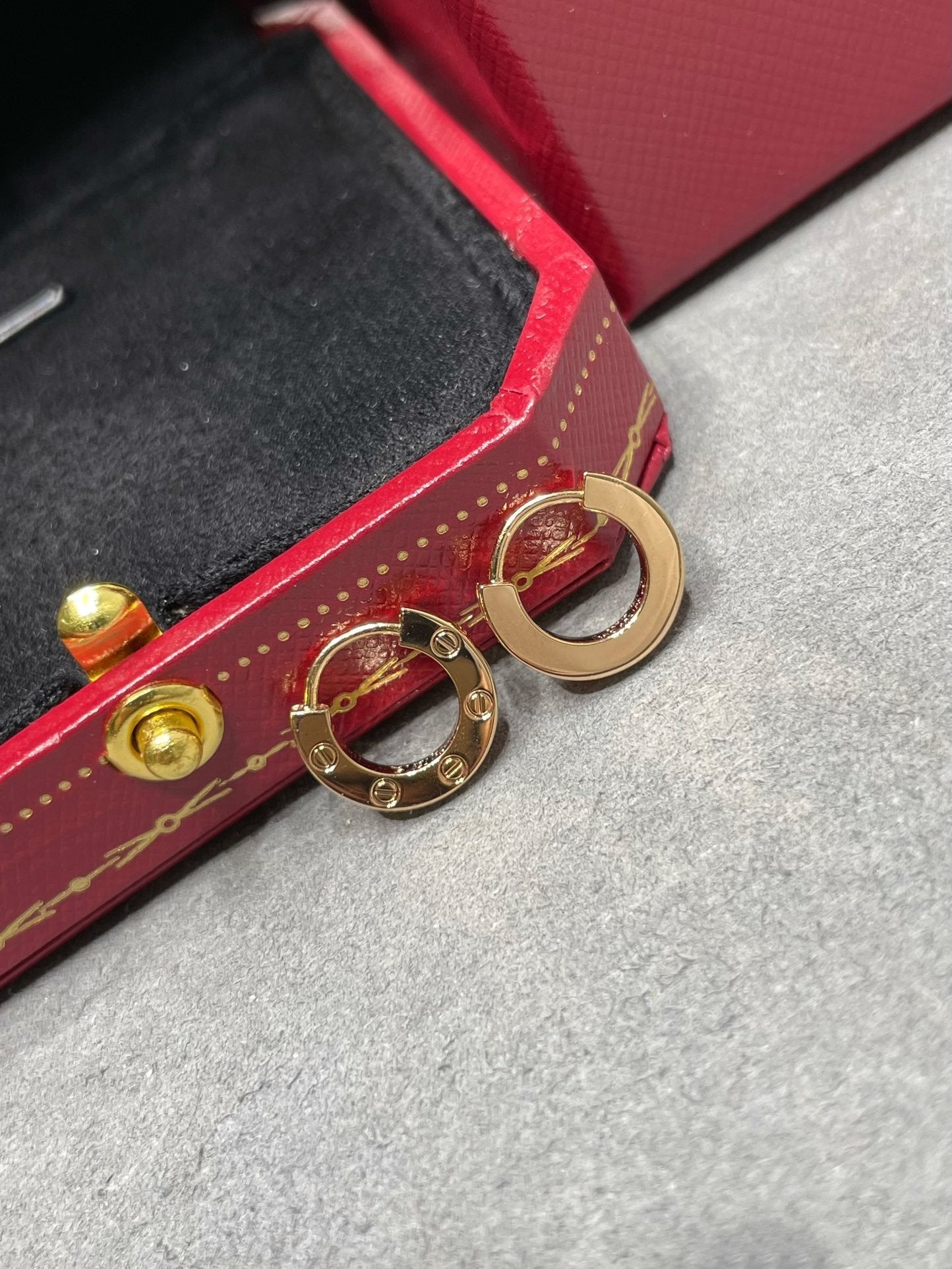 ¡®Moco¡¯LOVE MINI EARRINGS