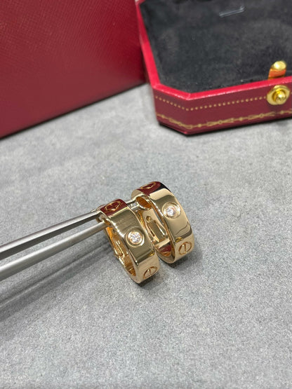 ¡®Moco¡¯LOVE 5.5MM 1 DIAMOND EARRINGS