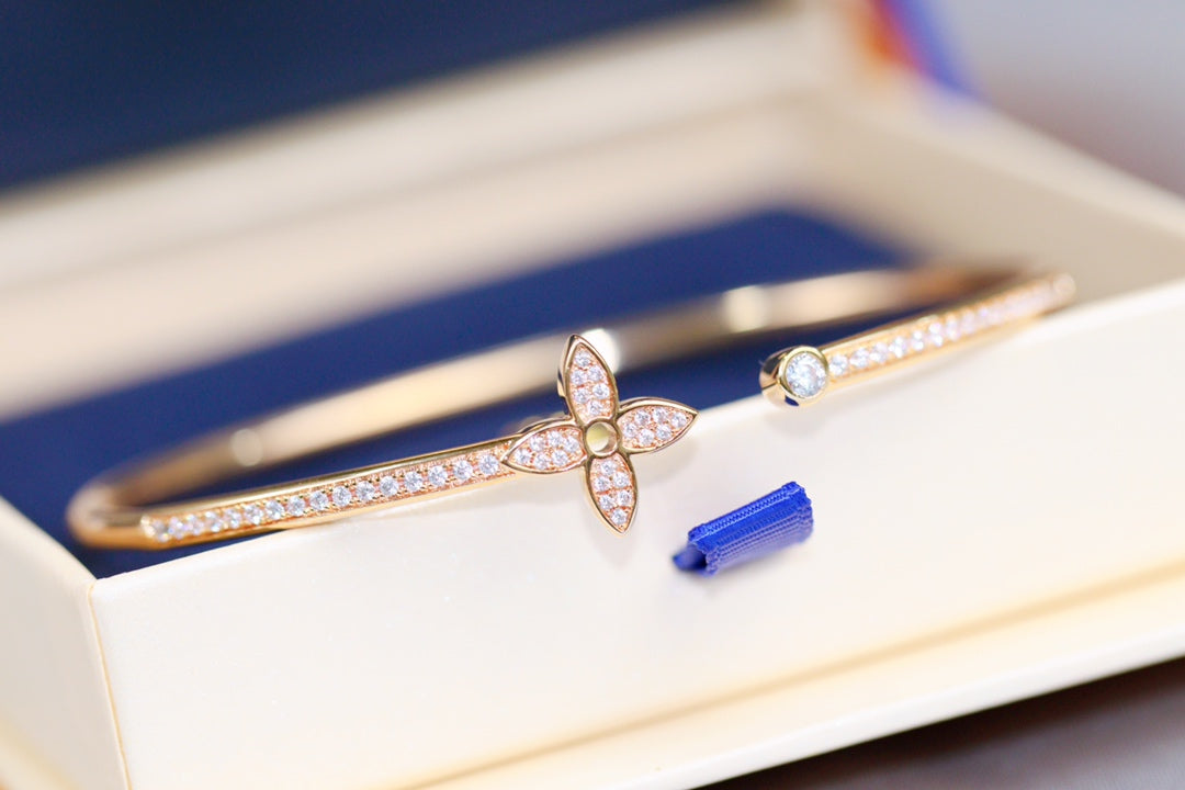 ¡®Moco¡¯IDYLLE PINK GOLD OPEN BRACELET DIAMOND PAVED