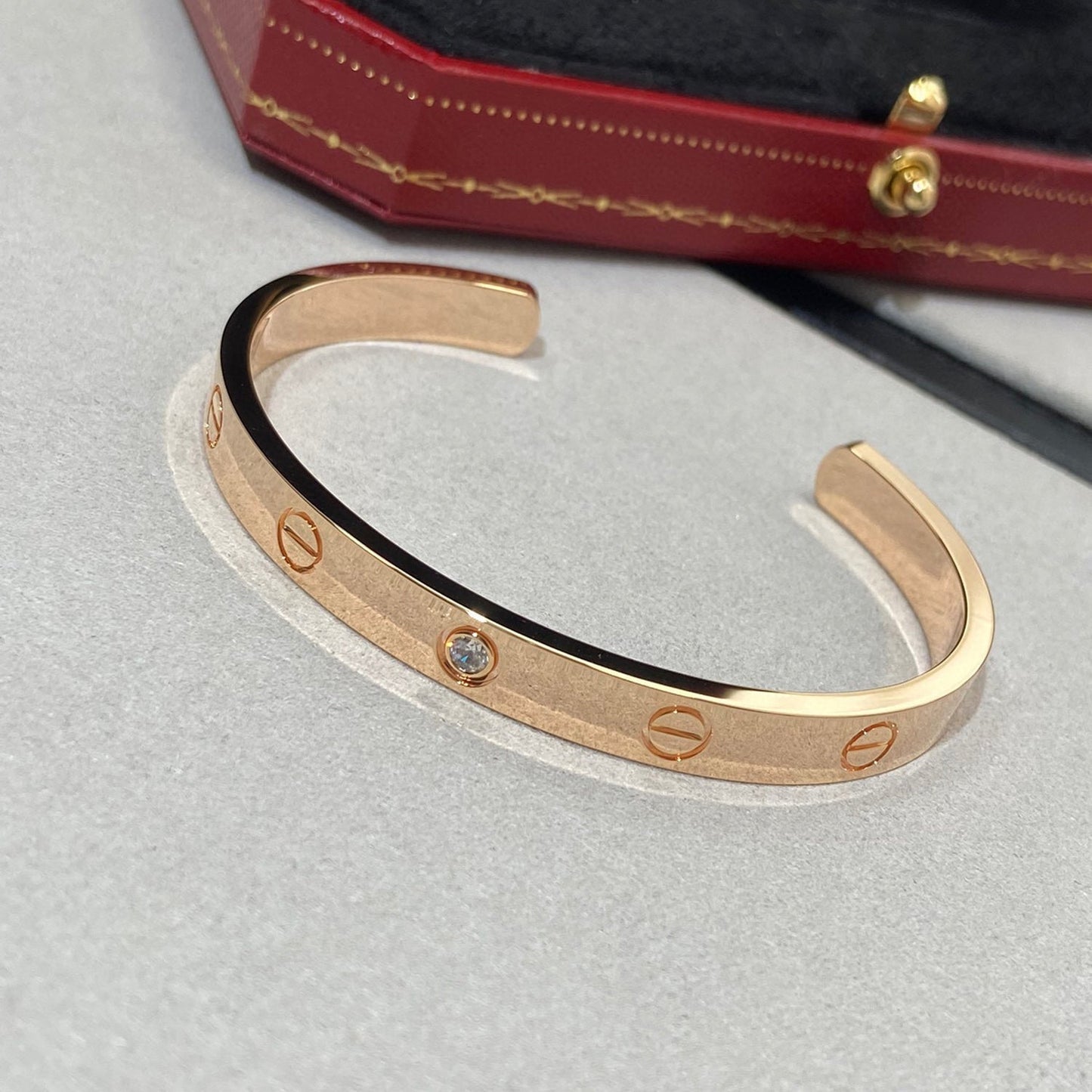 ¡®Moco¡¯LOVE BRACELET 6.1MM 1 DIAMOND OPEN CUFF