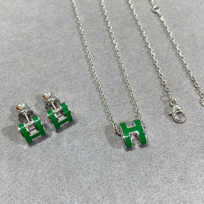 ¡®Moco¡¯POP H GREEN NECKLACE SILVER AND GOLD