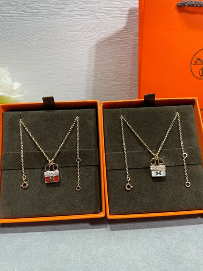 ¡®Moco¡¯H CIRCE MOISSANITE PENDANT NECKLACE GOLD