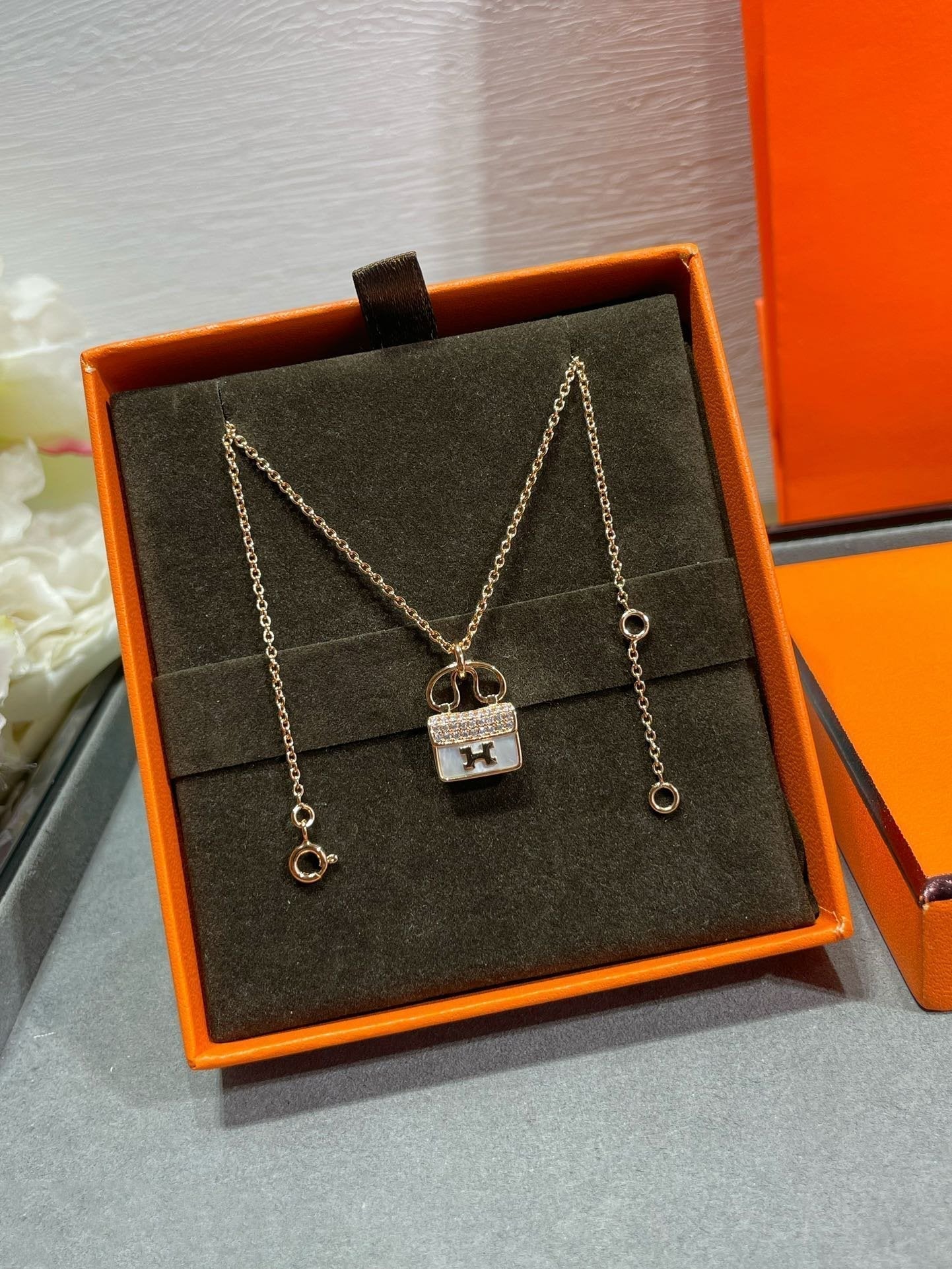 ¡®Moco¡¯H CIRCE MOISSANITE PENDANT NECKLACE GOLD