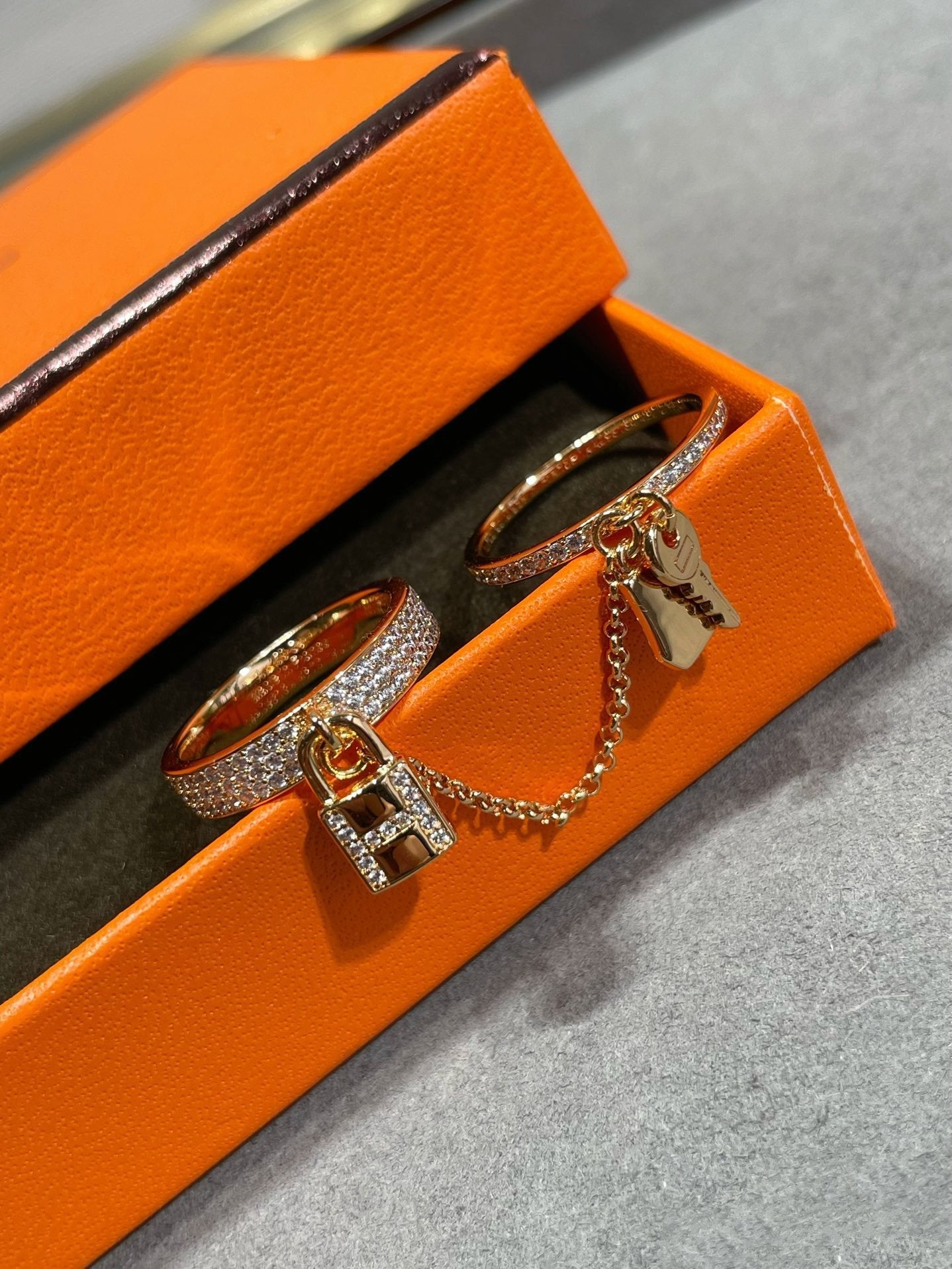 ¡®Moco¡¯HM KELLY CLOCHETTE DOUBLE RING IN  WITH DIAMONDS