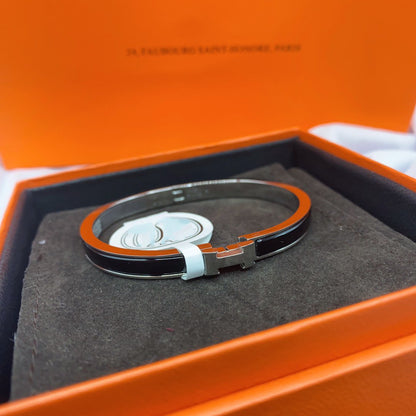 ¡®Moco¡¯CLASSIC HM CLIC BLACK 8MM ENAMEL BRACELET