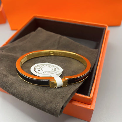 ¡®Moco¡¯CLASSIC HM CLIC BLACK 8MM ENAMEL BRACELET