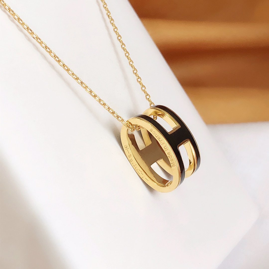 ¡®Moco¡¯HM CLIC BLACK ENAMEL GOLD NECKLACE