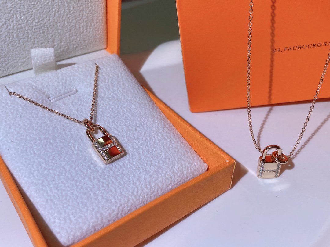 ¡®Moco¡¯HM ADVANCED NICHE LOCK HEAD NECKLACE DIAMONDS