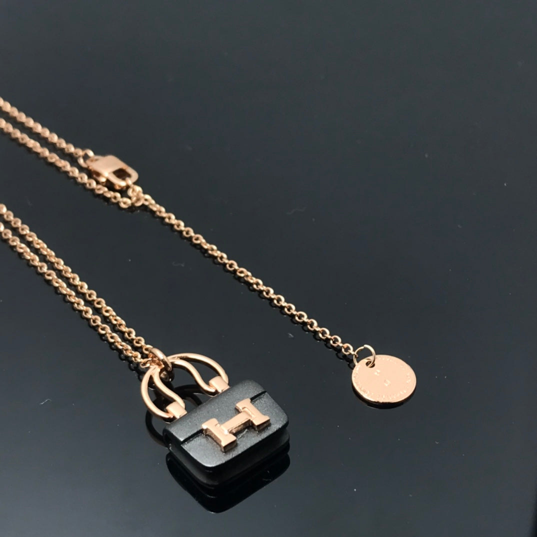 ¡®Moco¡¯WOMEN'S HM AMULETTES CONSTANCE PENDANT NECKLACE