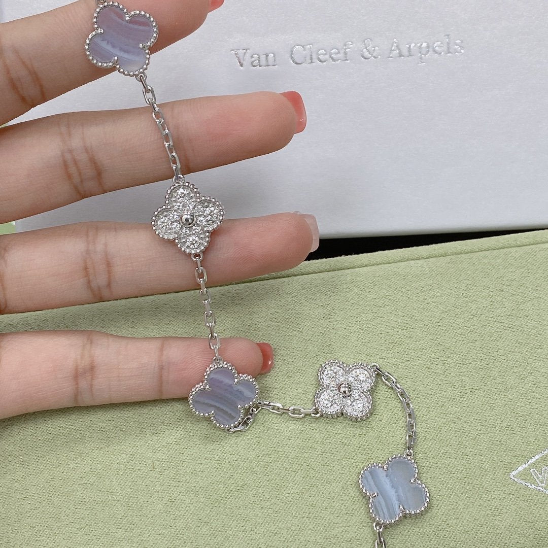 [Star]New  CLOVER 5 MOTIF PURPLE CHALCEDONY BRACELET COLLECTION