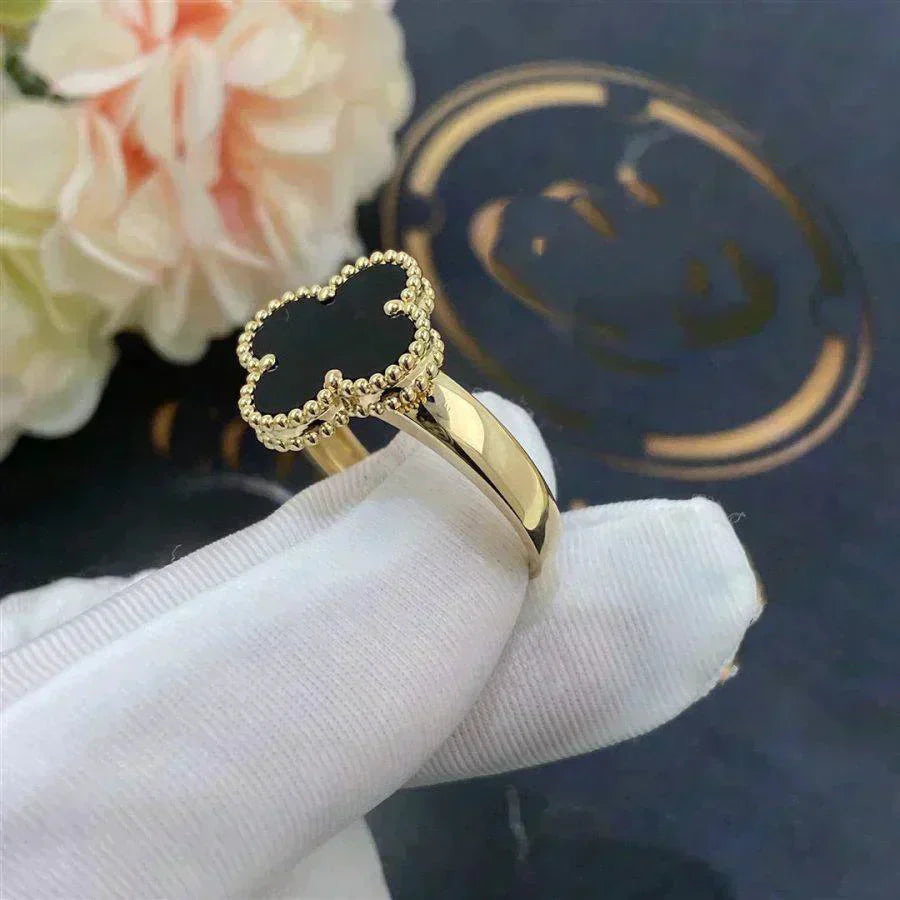 ¡®Moco¡¯CLOVER ONYX RING