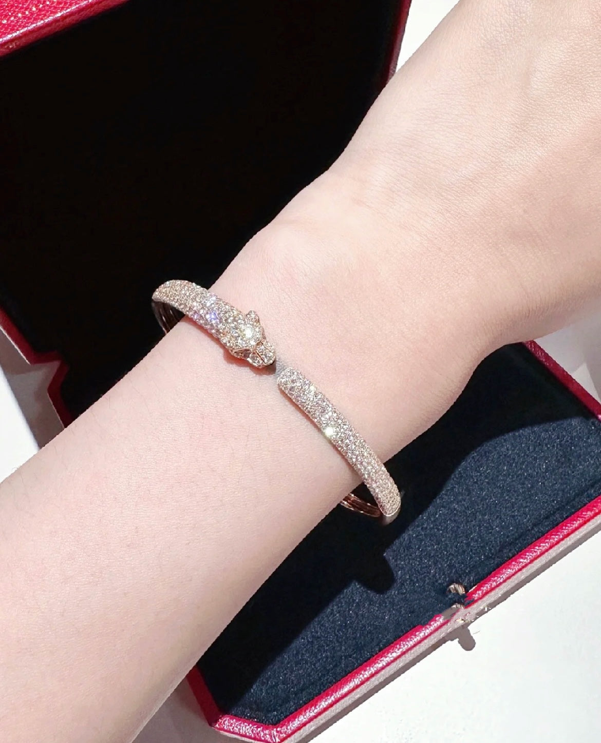 ¡®Moco¡¯PANTHERE FULL DIAMOND OPEN BRACELET